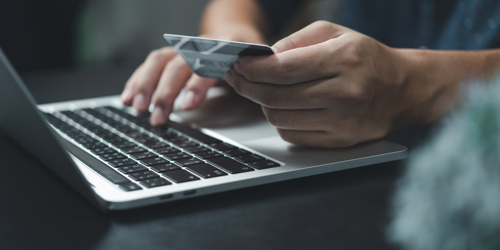Navigating the World of E-Commerce: HubSpot & Shopify